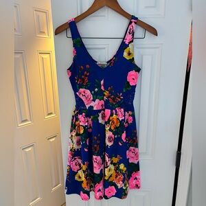 Soprano bright blue floral mini dress with lace cutouts at the waist | XS | EUC